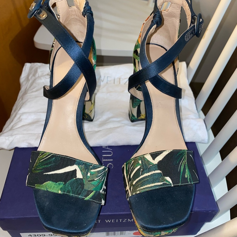 Stuart Weitzman
Women's green Botanic Jacquard block heel sandals